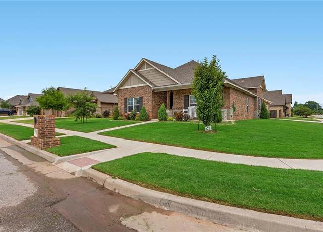 Property at 12101 SW 46th St, Mustang, OK 73064, 3 beds, 2.5 baths