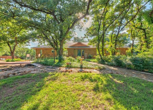 Property at 6405 Hidden Hills Dr, Edmond, OK 73034, 3 beds, 2 baths