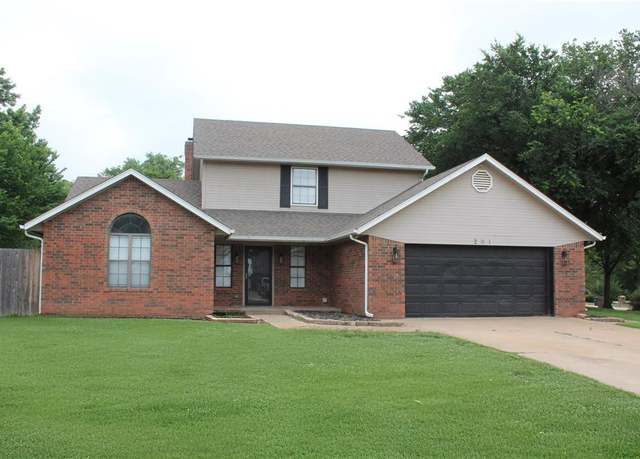 Property at 201 E Park Plaza Dr, Stroud, OK 74079, 3 beds, 2.5 baths