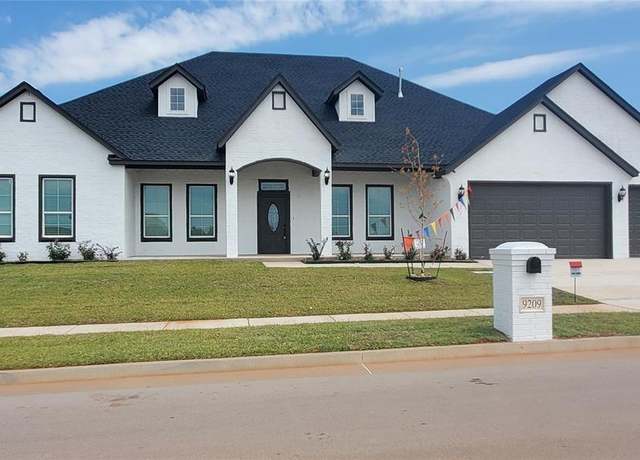 Property at 9209 SW 34th St, Oklahoma City, OK 73179, 5 beds, 3.5 baths