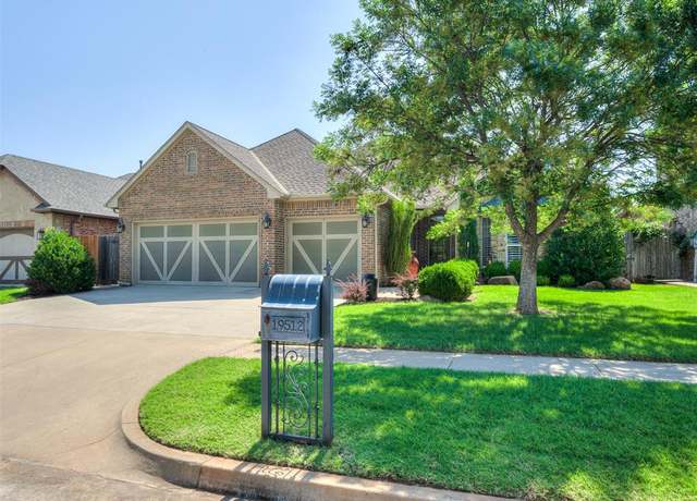 Property at 19512 Green Meadow Ln, Edmond, OK 73012, 4 beds, 2.5 baths