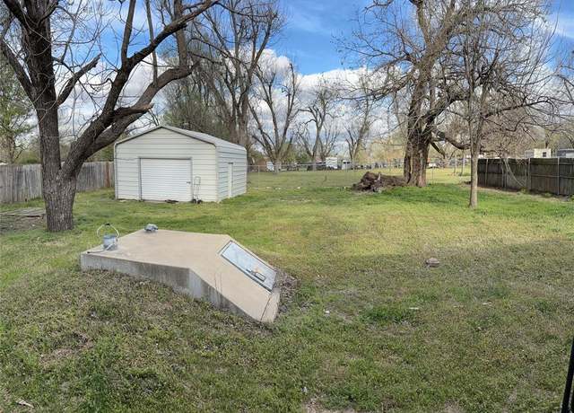 Property at 1800 N Ann Arbor Ave, Oklahoma City, OK 73127, 3 beds, 2 baths