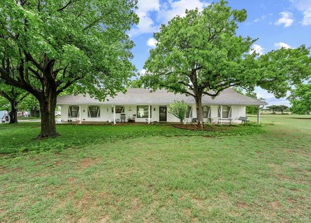 Property at 1921 Crested Butte, Guthrie, OK 73044, 4 beds, 2 baths
