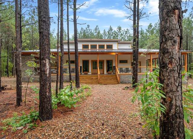 Property at 194 Kingfisher Trl, Broken Bow, OK 74728, 2 beds, 2 baths