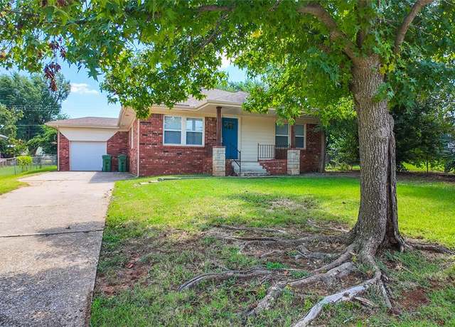 Property at 1005 S 3rd St, Yukon, OK 73099, 3 beds, 2 baths