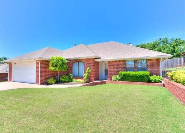 Property at 2601 Northwood Ln, Edmond, OK 73013, 3 beds, 2 baths