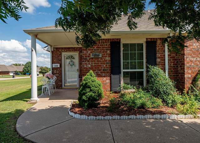 Property at 310 Glen Dr, Yukon, OK 73099, 3 beds, 2 baths