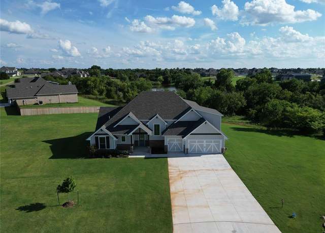 Property at 9509 Tule Pl, Edmond, OK 73025, 4 beds, 3 baths