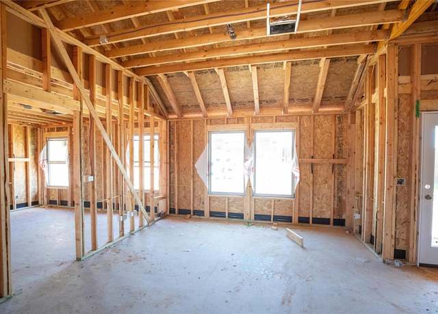 Property at 13045 NE 9th St, Choctaw, OK 73020, 3 beds, 2 baths