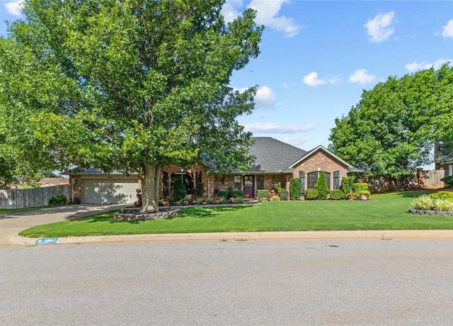 Property at 1901 Pamela Ln, Weatherford, OK 73096, 3 beds, 2 baths