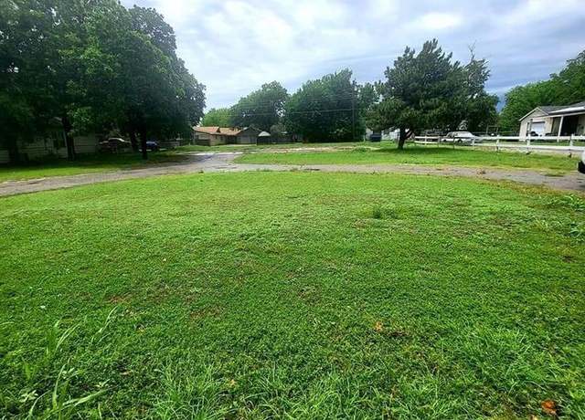 Property at 411 N Broadway St, Hobart, OK 73651