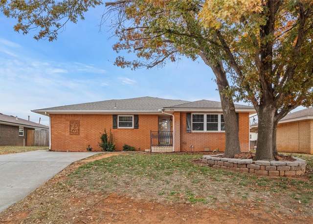 Property at 520 N 3rd St, Weatherford, OK 73096, 3 beds, 2 baths