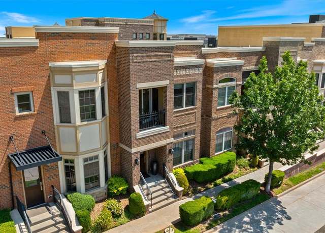 Property at 108 Russell M Perry Ave, Oklahoma City, OK 73104, 2 beds, 2.5 baths