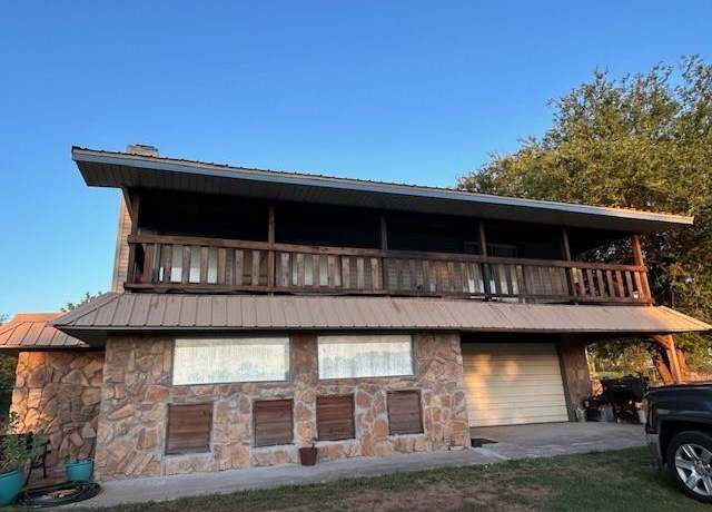 Property at 409 S Stanley Blvd, Fort Cobb, OK 73038, 4 beds, 3.5 baths