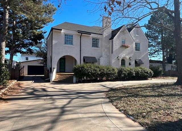 Property at 511 S 9th St, Clinton, OK 73601, 3 beds, 2.5 baths