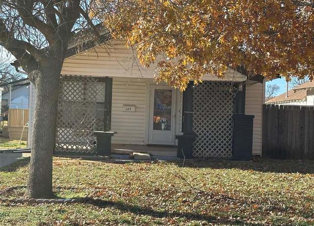 Property at 423 N Lowe St, Hobart, OK 73651, 5 beds, 3 baths