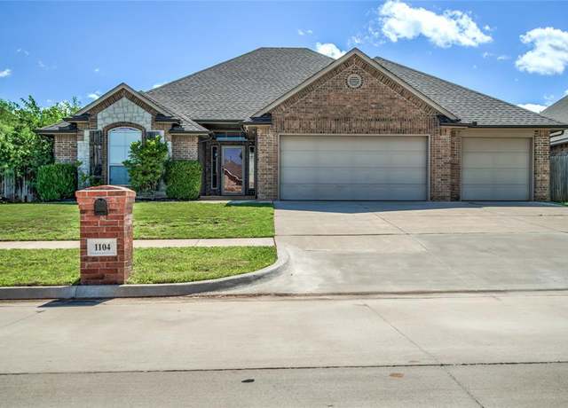 Property at 1104 Kelsi Dr, Moore, OK 73160, 4 beds, 2 baths