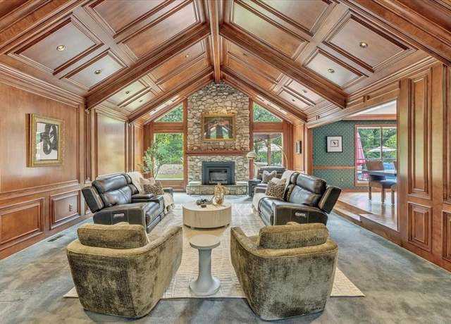 Property at 1716 Deason Dr, Edmond, OK 73013, 4 beds, 2.5 baths