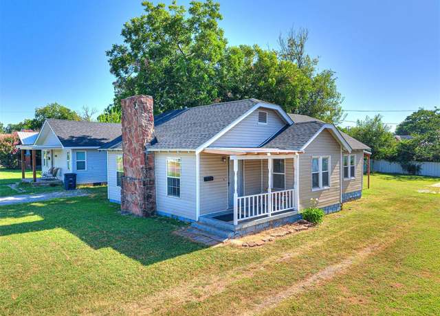 Property at 1217 N Market Ave, Shawnee, OK 74801, 3 beds, 1 bath