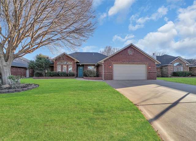 Property at 520 S Quail Run, Altus, OK 73521, 4 beds, 2 baths