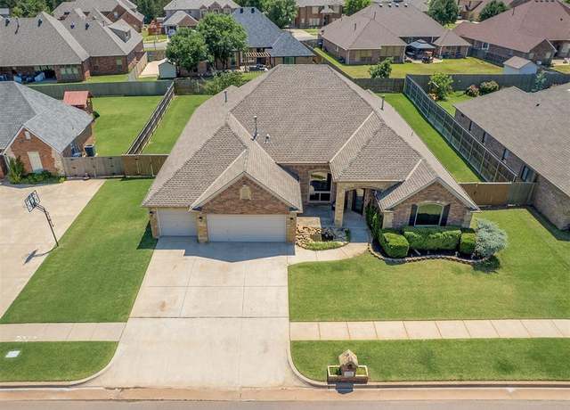 Property at 1316 NW 171st St, Edmond, OK 73012, 4 beds, 3.5 baths