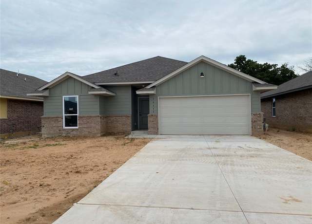Property at 20646 Brush Creek Blvd, Harrah, OK 73045, 3 beds, 2 baths