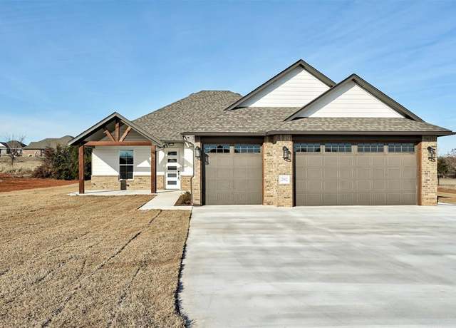 Property at 2002 Loyal Roots Cir, Blanchard, OK 73010, 4 beds, 2.5 baths