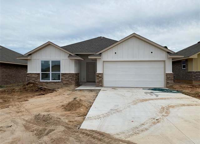 Property at 20658 Brush Creek Blvd, Harrah, OK 73045, 3 beds, 2 baths