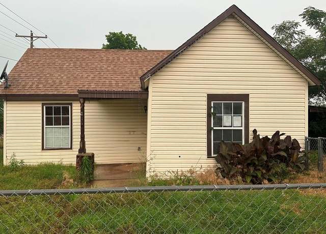 Property at 811 Ash St, Wellston, OK 74881, 3 beds, 1 bath