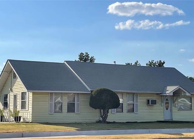 Property at 602 W Louisiana Ave, Anadarko, OK 73005, 3 beds, 2 baths