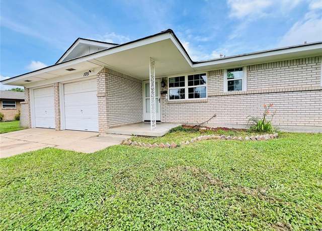 Property at 105 SW 6th St, Moore, OK 73160, 3 beds, 1.5 baths