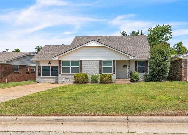 Property at 615 Ridgecrest Rd, Edmond, OK 73013, 4 beds, 2 baths