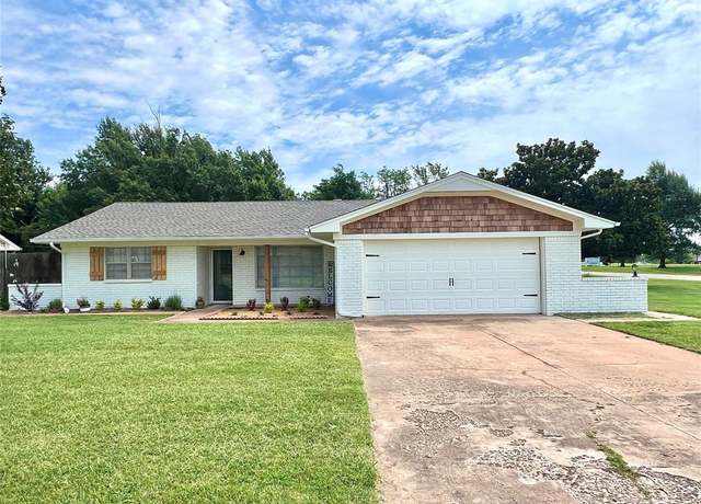 Property at 2 Forrest Rd, Guthrie, OK 73044, 4 beds, 2 baths