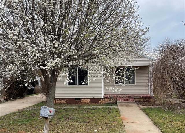 Property at 412 W 8th St, Elk City, OK 73644, 2 beds, 1 bath