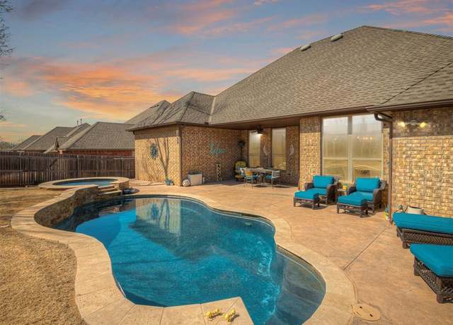 Property at 5808 NW 116th St, Oklahoma City, OK 73162, 4 beds, 2.5 baths