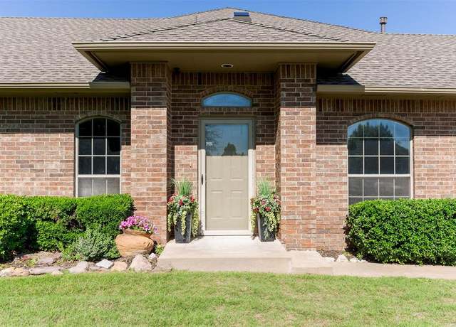 Property at 1832 NW 160th Pl, Edmond, OK 73013, 3 beds, 2.5 baths