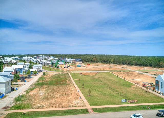 Property at 66 Hill St, Carlton Landing, OK 74432