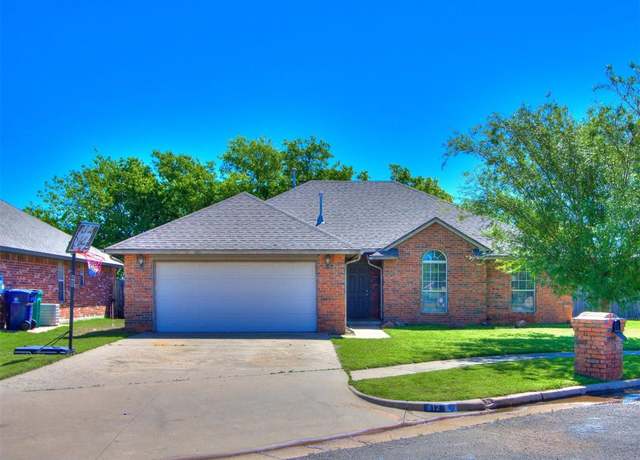 Property at 812 Garrison Ln, Yukon, OK 73099, 3 beds, 2 baths
