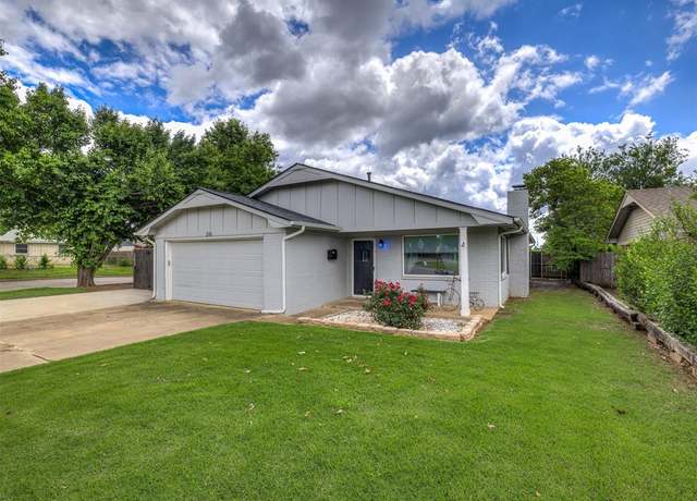 Property at 316 E 29th St, Edmond, OK 73013, 3 beds, 2 baths