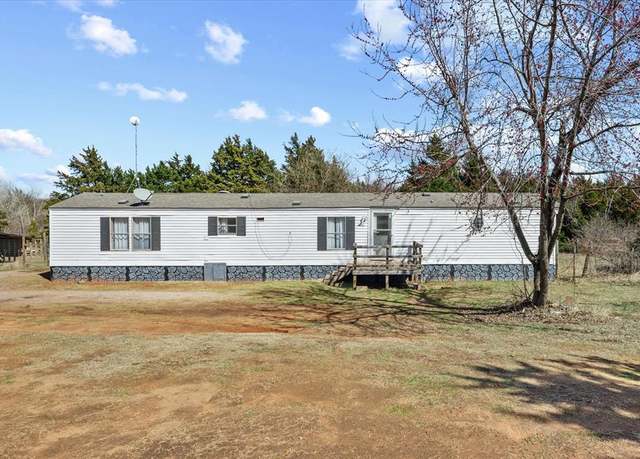 Property at 4630 Oak Lake Dr, Guthrie, OK 73044, 3 beds, 2 baths