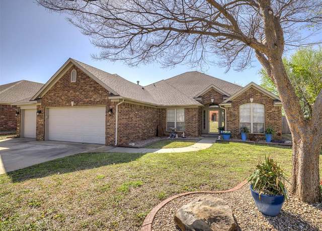 Property at 2036 SW 33rd St, Moore, OK 73170, 3 beds, 2 baths