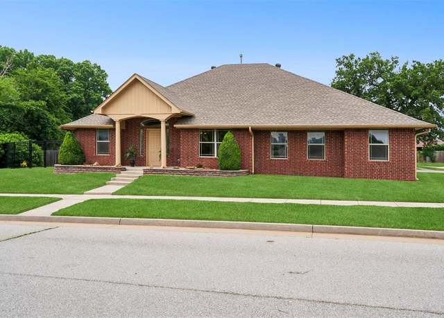 Property at 709 S Greengate Dr, Yukon, OK 73099, 4 beds, 3 baths