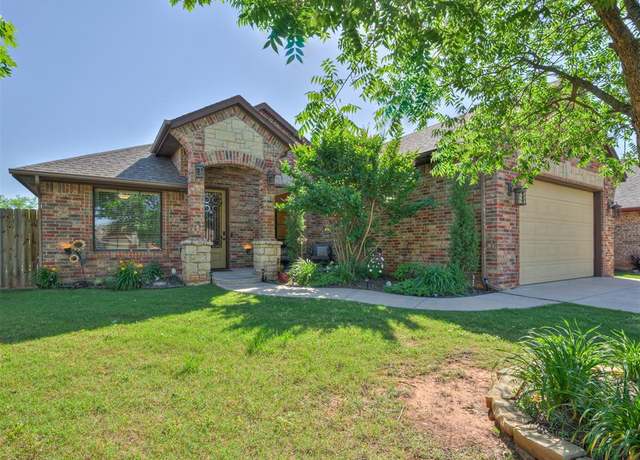 Property at 2809 SE 38th St, Moore, OK 73160, 3 beds, 2 baths