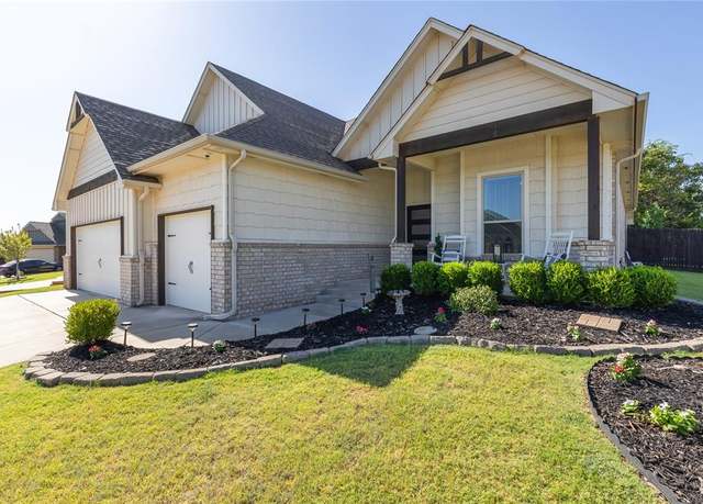 Property at 4124 Armstead Ave, Edmond, OK 73012, 4 beds, 3 baths