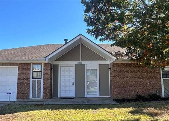 Property at 11236 Davis Ct, Oklahoma City, OK 73162, 3 beds, 2 baths