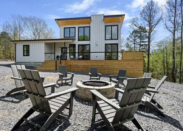 Property at 306 Gentry Oak Ln, Broken Bow, OK 74728, 3 beds, 3.5 baths
