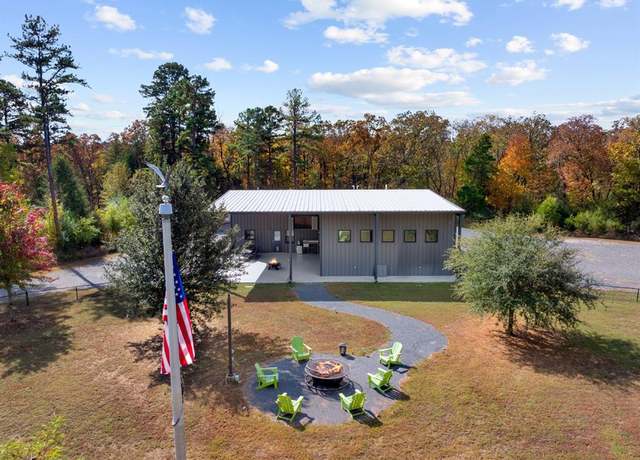 Property at 115 Post Oak Rd, Broken Bow, OK 74728, 1 bed, 1.5 baths
