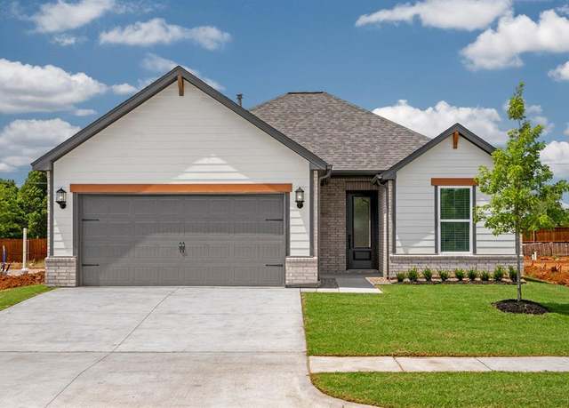Property at 11937 SW 30th St, Yukon, OK 73099, 3 beds, 2 baths