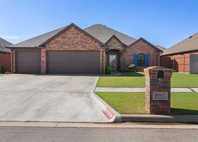 Property at 2712 Falling Leaves Dr, Weatherford, OK 73096, 4 beds, 2 baths