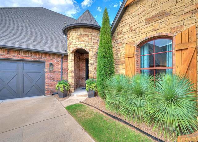 Property at 1065 Villas Creek Dr, Edmond, OK 73003, 3 beds, 2 baths